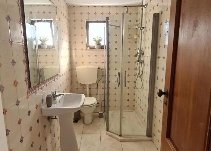 شقة 402 - Oura - 2 Bedroomed - Sea View *