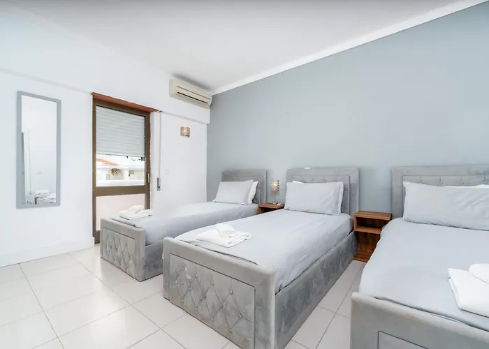 402 - Oura - 2 Bedroomed - Sea View 아파트 *